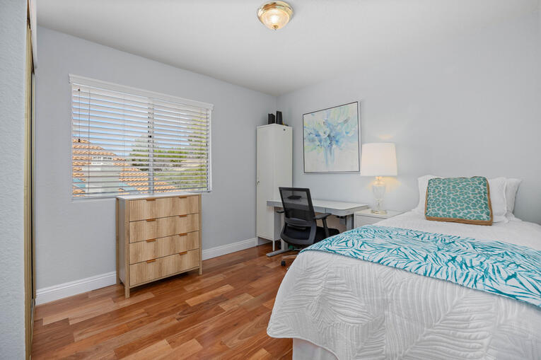 office bedroom